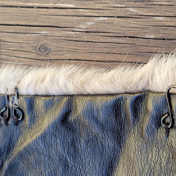 Only faux fur vest - Picture 9 of 9